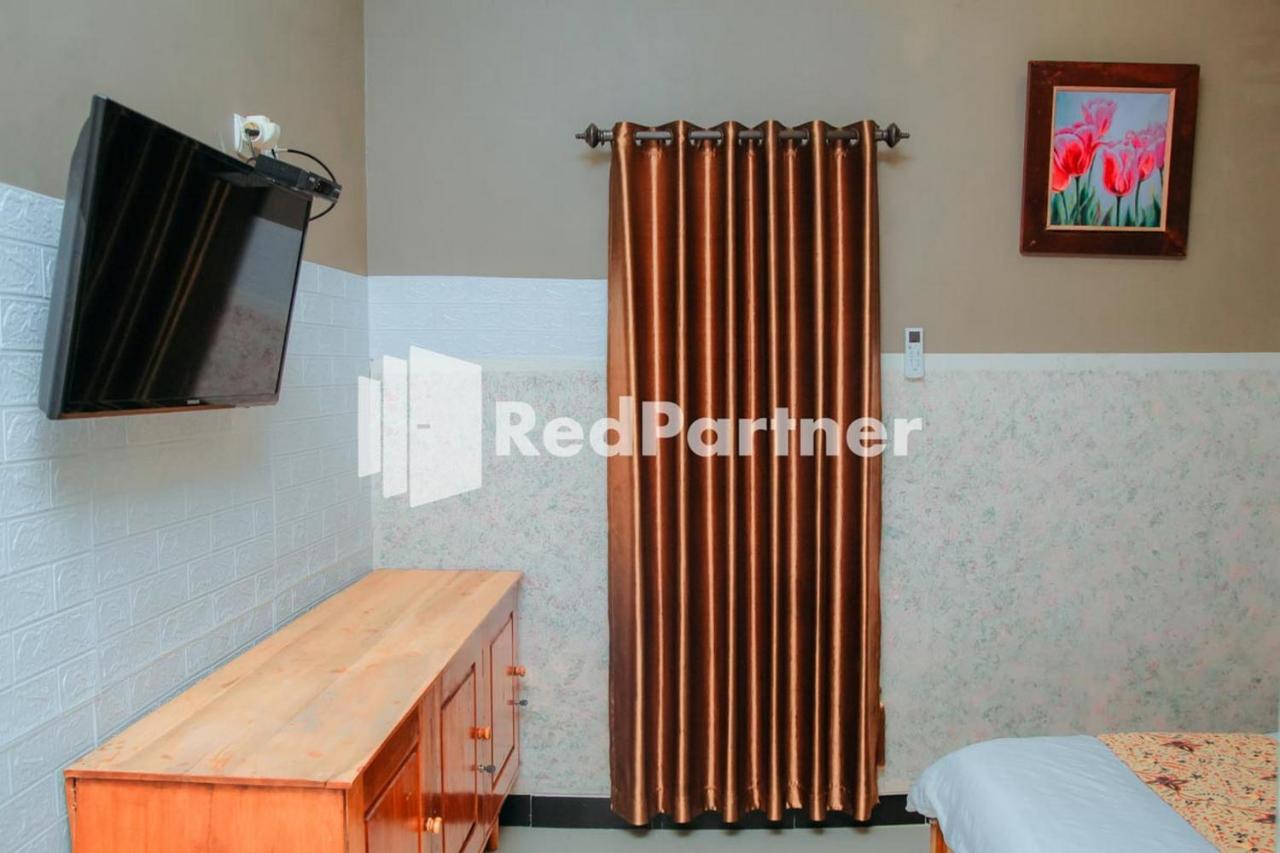 Flamboyan Asri Syariah Mitra Reddoorz Near Kampung Inggris Pare Hotel Exterior foto