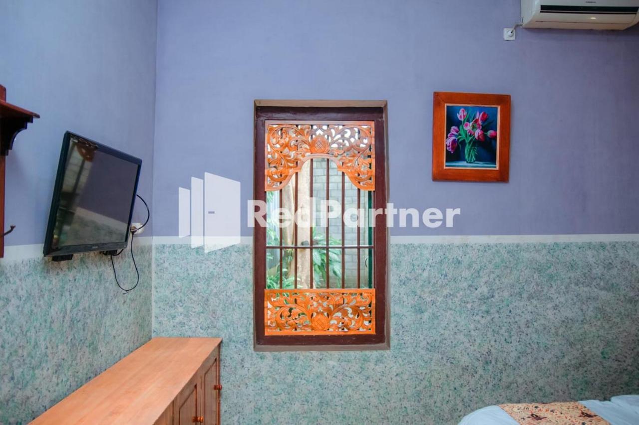 Flamboyan Asri Syariah Mitra Reddoorz Near Kampung Inggris Pare Hotel Exterior foto